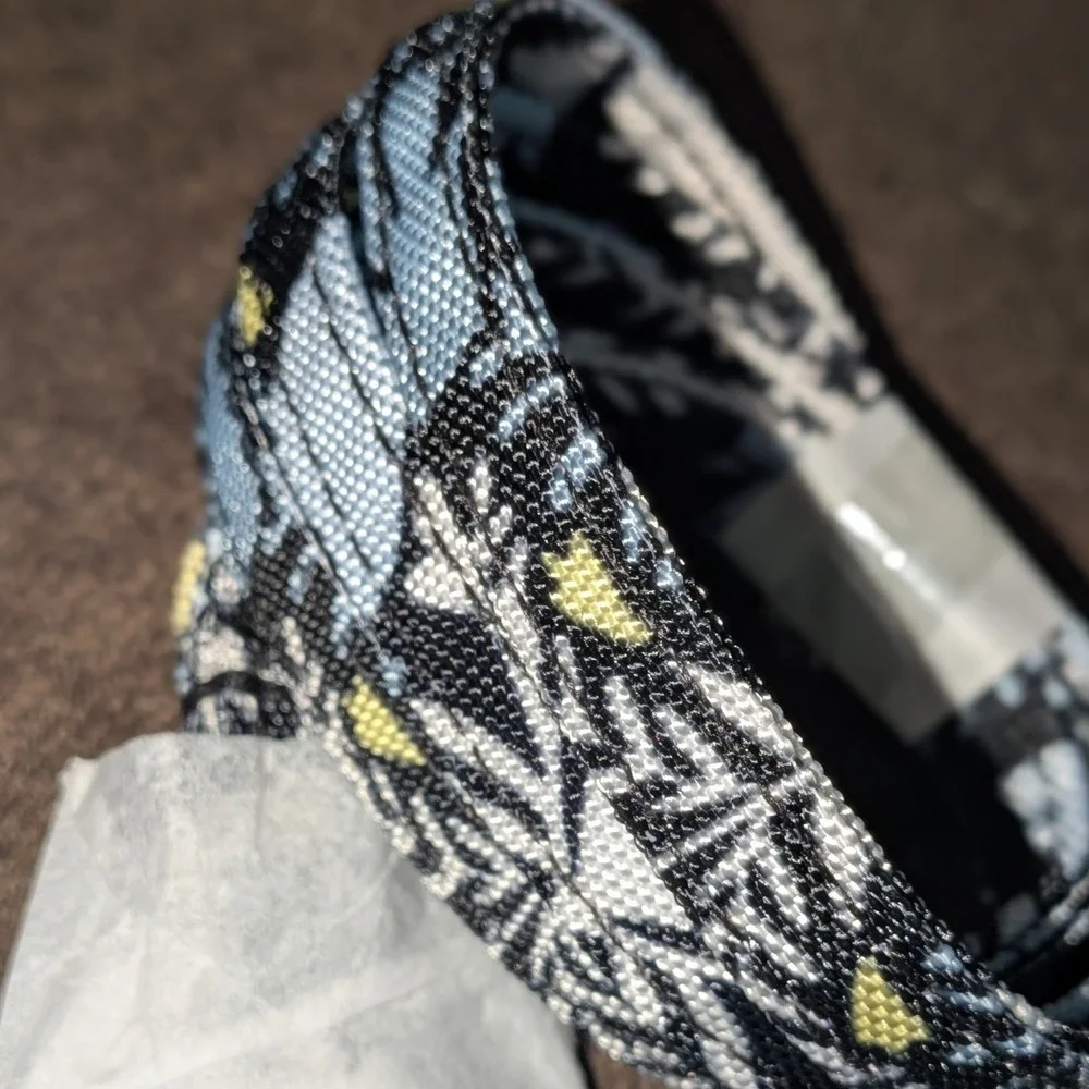 Vera Bradley ReActive Lanyard Plaza Medallion Blue Black 26692-X76 NWT